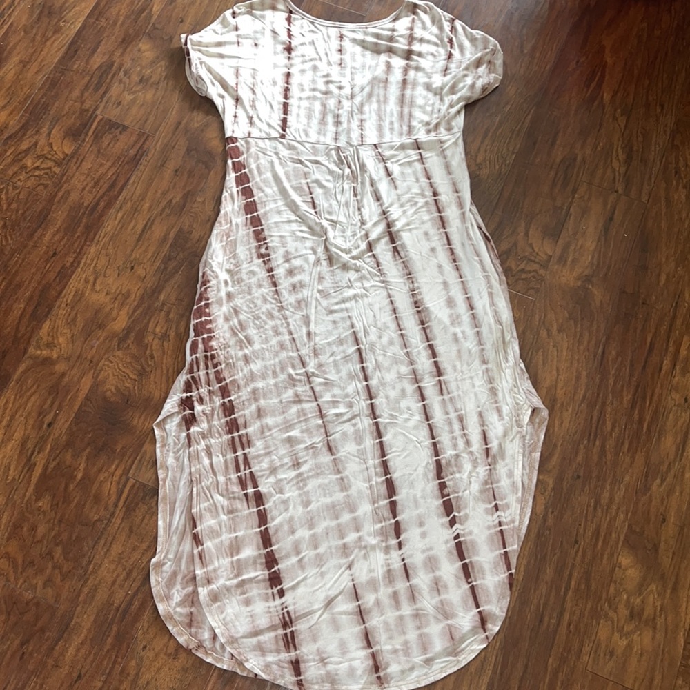Size small maxi T-shirt dress! Super cute maroon and white colors! - Picture 4 of 4